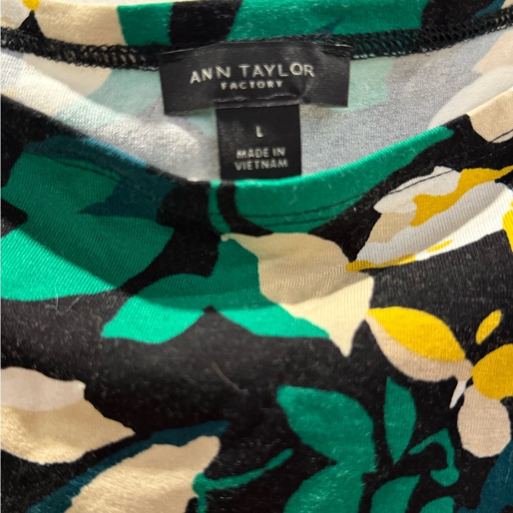 Ann Taylor Factory Floral Print Women's 3/4 sleeve Top size Large - Picture 3 of 5